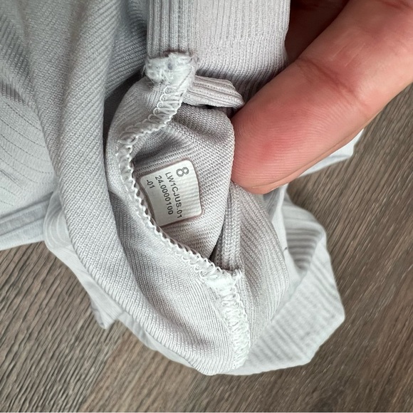 Lululemon Ebb To Street Racerback Crop Tank Top Lavender Size 8 Flawed* - Picture 6 of 8